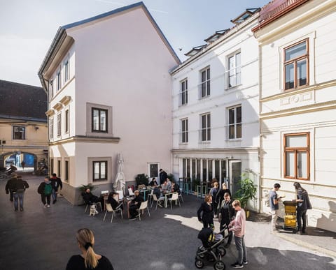 Facade/entrance, Neighbourhood, Street view