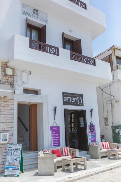 Amalthia Luxury Studios Apartment in Naxos