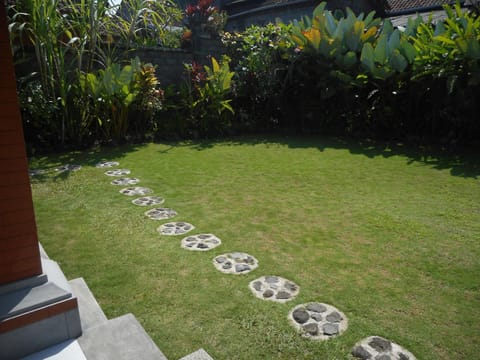 Cegeng Lestari Guesthouse Bed and Breakfast in Sidemen