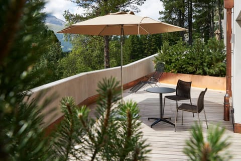 Balcony/Terrace, Mountain view