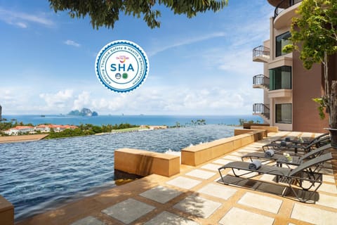 Mountain view, Sea view, Swimming pool