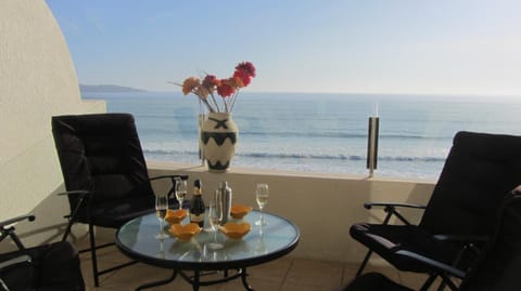 Property building, Staff, Facade/entrance, Spring, Day, People, Natural landscape, Activities, View (from property/room), Balcony/Terrace, Other, Decorative detail, Beach, On site, Guests, City view, Landmark view, Sea view, Sea view, Area and facilities, Entertainment, children, young children, older children, group of guests, Family, Quiet street view