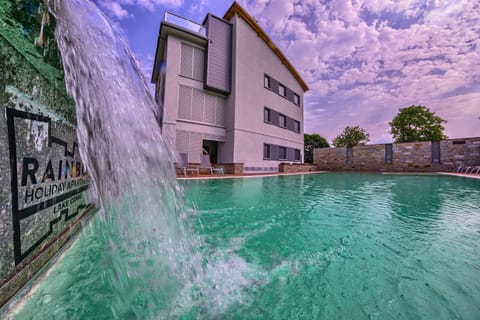 Property building, Swimming pool, Swimming pool