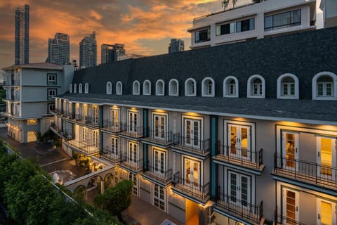 Property building, City view