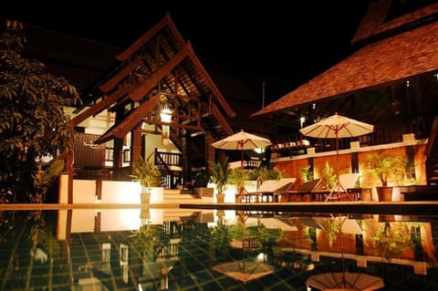 Restaurant/places to eat, Facade/entrance, Area and facilities, Swimming pool, Swimming pool
