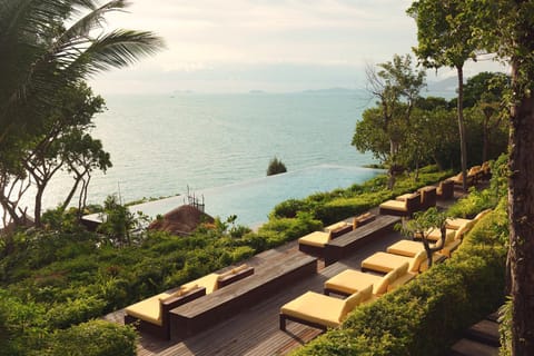 Natural landscape, Balcony/Terrace, Seating area, Sea view, Swimming pool, sunbed