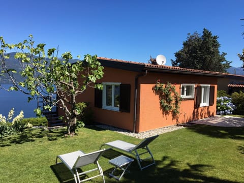 Property building, Garden, Garden view, Lake view, Mountain view