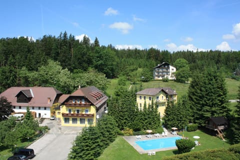 Facade/entrance, Bird's eye view, Swimming pool