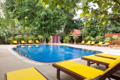 Swimming pool, Swimming pool