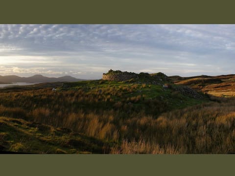 Property building, Nearby landmark, Natural landscape, Activities, Mountain view