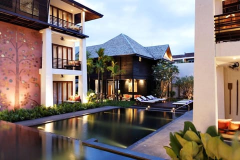 Property building, Swimming pool
