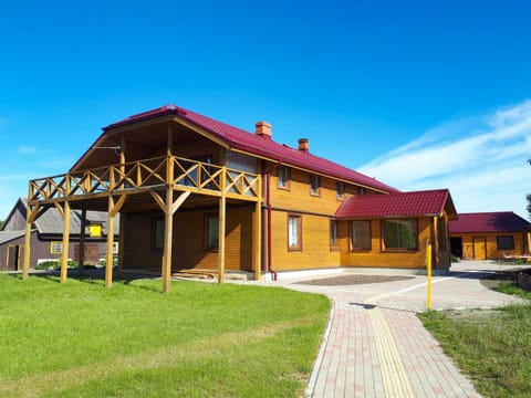Property building, Patio, Facade/entrance, Balcony/Terrace, Inner courtyard view