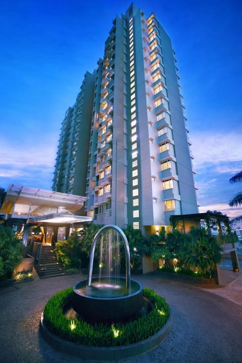 Property building, Facade/entrance