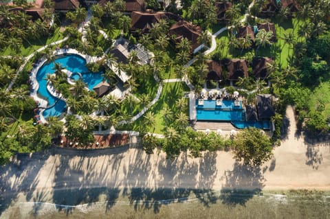 Bird's eye view, Swimming pool