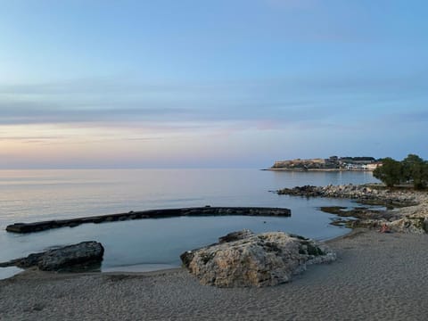 Nearby landmark, Neighbourhood, Natural landscape, Beach, Sea view