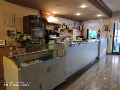 Hotel San Remo Hotel in San Zeno di Montagna