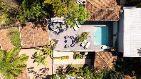 Property building, Bird's eye view, Garden, Pool view, Swimming pool