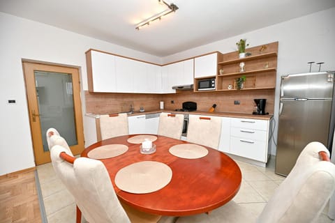 Apartment Ražanac Nikola Apartment in Zadar County