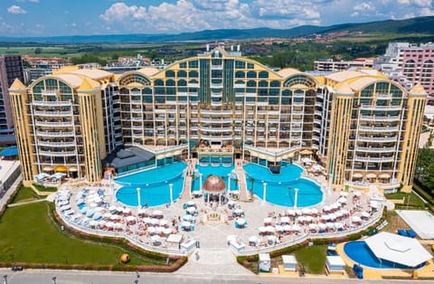 Property building, Day, Bird's eye view, Swimming pool