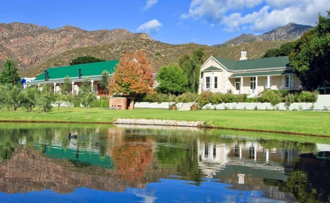 Property building, Natural landscape, Garden, Lake view