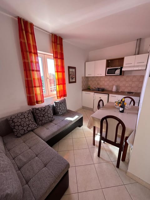 Apartments Mira Apartment in Mlini