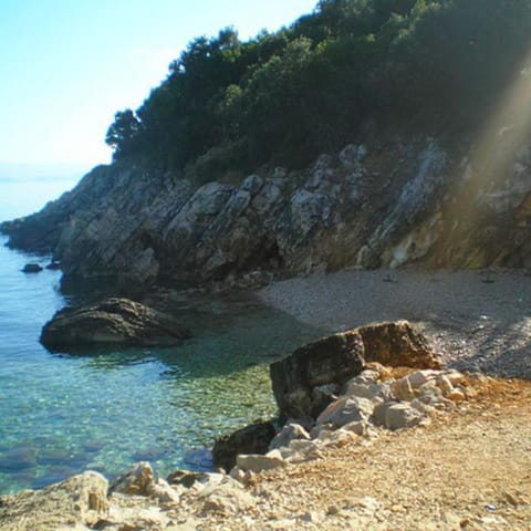 Guest House Hazdovac Rooms Bed and Breakfast in Dubrovnik-Neretva County