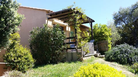 Facade/entrance, Garden