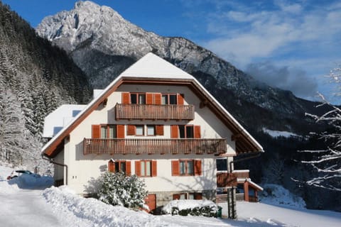 Facade/entrance, Winter, Mountain view