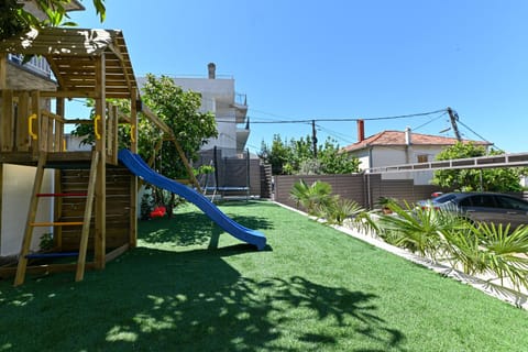 Villa Ines with Pool by the beach House in Okrug Gornji