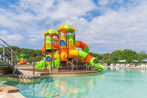 Camping Le Palme Campground/ 
RV Resort in Tuscany