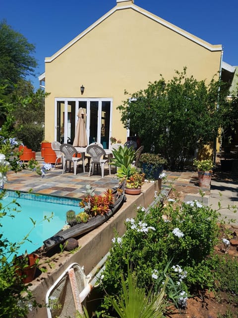 Garden, Swimming pool, Swimming pool