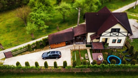 Property building, Bird's eye view, Garden view