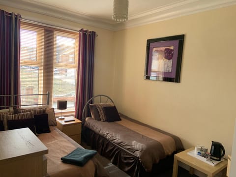 Melrose Guest House Bed and Breakfast in Whitley Bay
