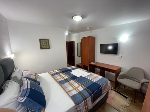 TV and multimedia, Photo of the whole room