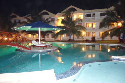 Property building, Swimming pool