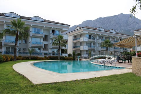 Property building, Swimming pool