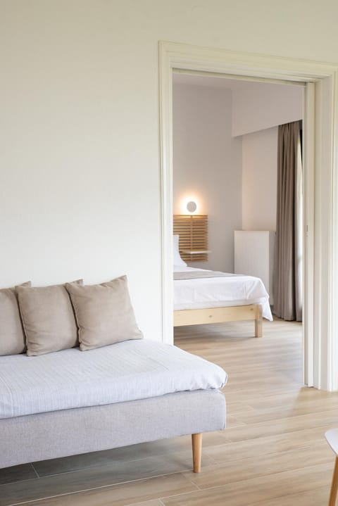 Seating area, Bedroom