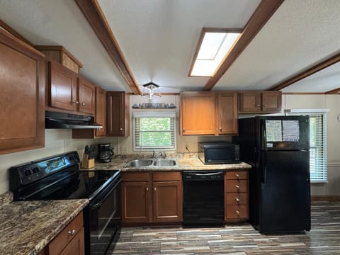 Put-in-Bay Island Club #6 House in South Bass Island