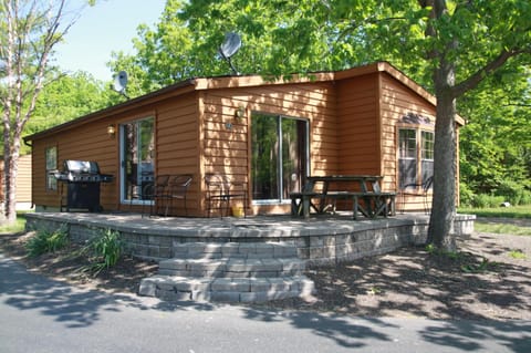 Island Club #51 House in South Bass Island