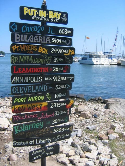 Island Club #101 House in South Bass Island