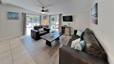 Put-in-Bay Island Club #101 House in South Bass Island