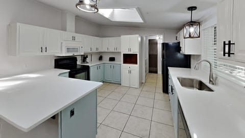 Put-in-Bay Island Club #113 House in South Bass Island