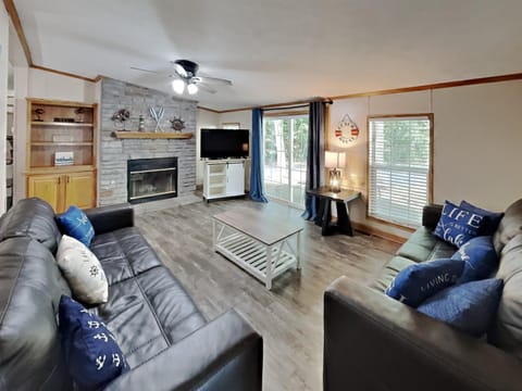 A Place at the Bay House in South Bass Island