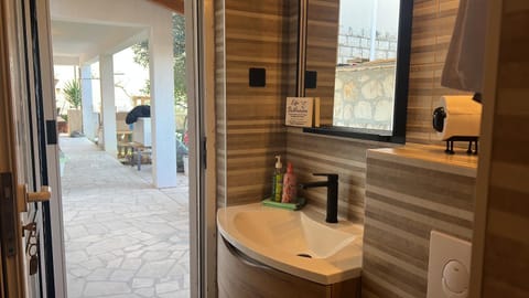 Apartment Cactus Apartment in Šibenik-Knin County, Croatia