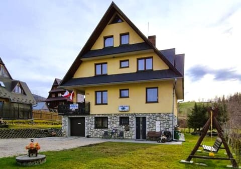 Property building, Spring, Day, Garden, Garden view