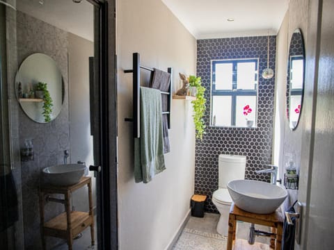 Rest at Chabivin House in Stellenbosch