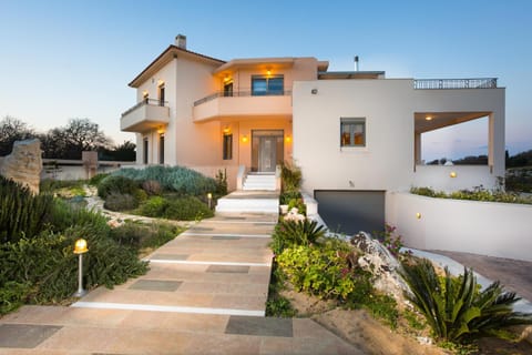 Property building, Facade/entrance, Garden