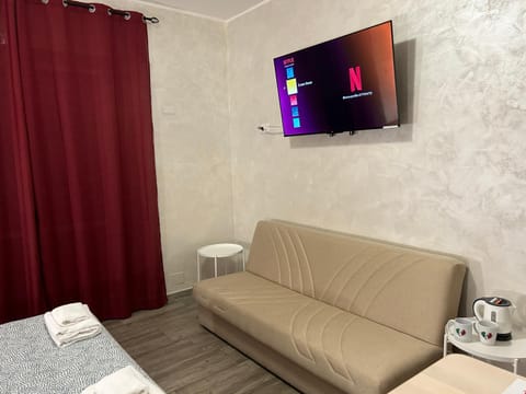 TV and multimedia, Coffee/tea facilities, Bedroom