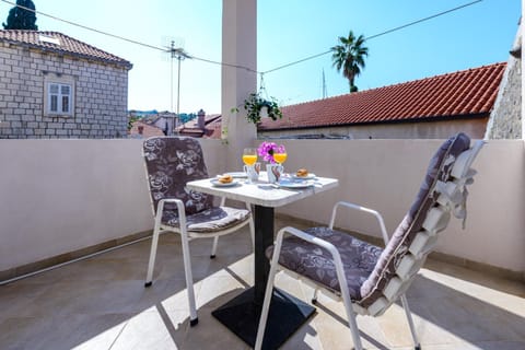 Balcony/Terrace, Seating area
