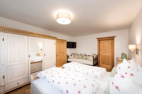 TV and multimedia, Bedroom